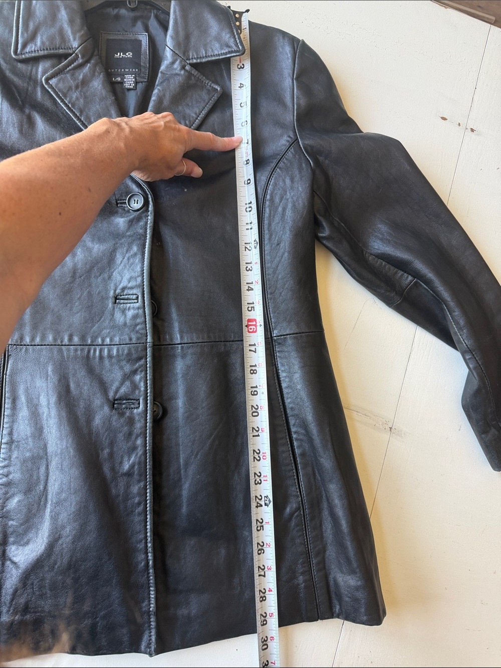 Leather jacket - Picture 11 of 12